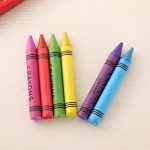 Crayones de cera escolares en caja - 12 unidades de colores diferentes