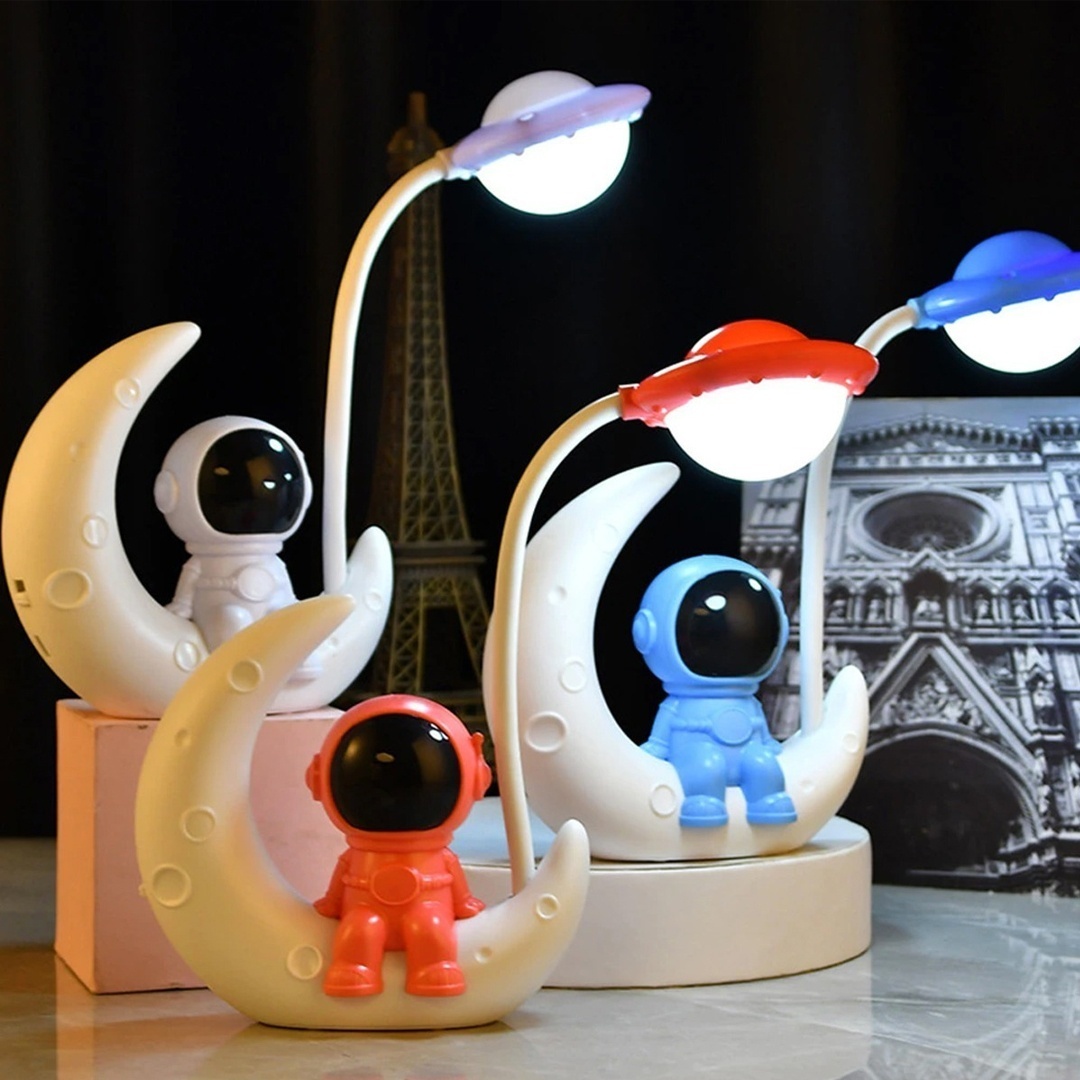 Lampara velador led con diseño astronauta y luna – Luz de noche USB