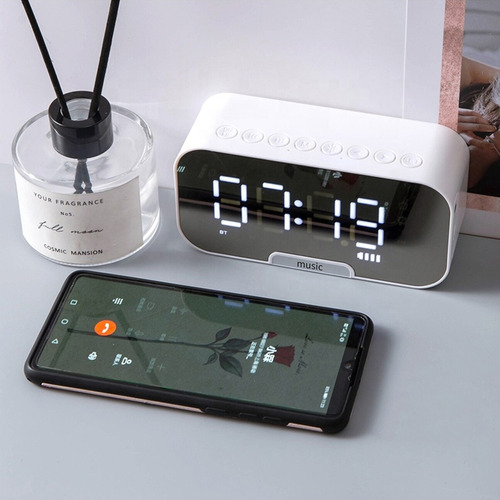 Reloj Despertador Parlante Bluetooth Radio Y Soporte Celular - Image 9