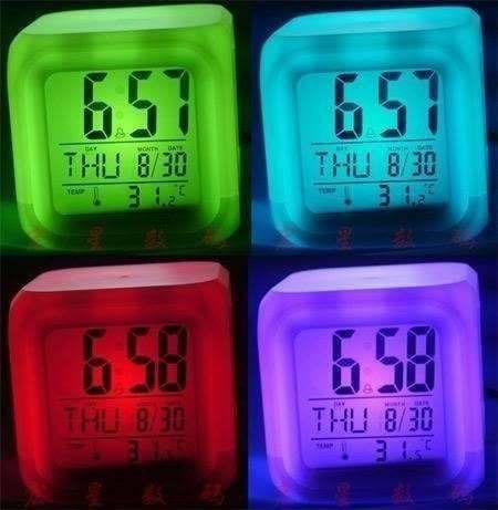 Reloj despertador digital con luz LED y temperatura - Image 2