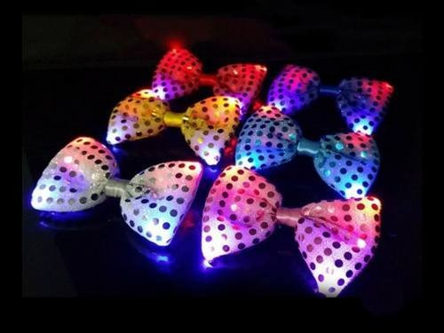 Mono_Led_Lentejuelas_Cotillon_Luminoso__Fiestas_12_Unidades_D_798832-MLA33078591460_122019-O.jpg Moño Led Lentejuelas Cotillon Luminoso  Fiestas 12 Unidades - Image 5