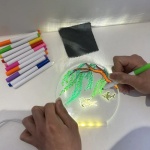 Pizarra mágica circular luminosa LED - Image 6