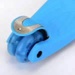 Monopatin Infantil Liso Plegable 4 Ruedas Con Luces Y Freno - Imagen 4