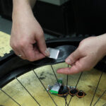 Parches De Bicicleta + Herramientas Y Pegamento De 8 Piezas - Imagen 6