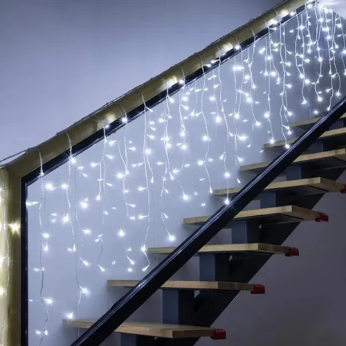 Cortina LED 144 luces blancas frías 12 tiras de 70cm - Image 1