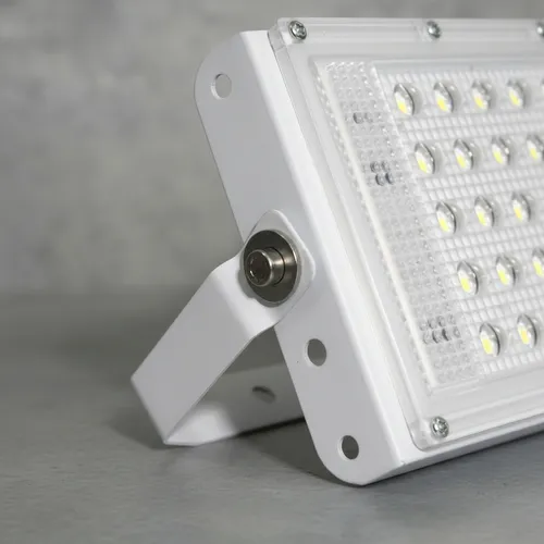 Reflector led alta potencia exterior 220v - 100W IP65 - Image 5