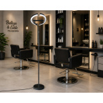 Lámpara de pie LED direccionable con control remoto color negr... – imagen de uso