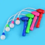 Matraca luminosa RGB para fiestas – zoom detalle