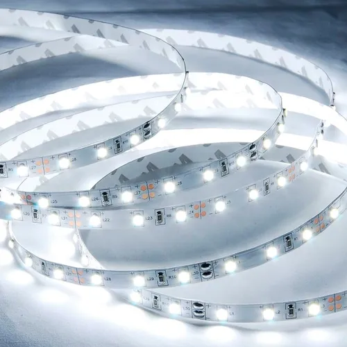 Tira Led De 5 Metros Blanco Frio 4040 Cinta Adhesiva Dj60w – imagen de uso
