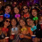 Moño Led Lentejuelas Cotillon Luminoso  Fiestas 12 Unidades - Imagen 8